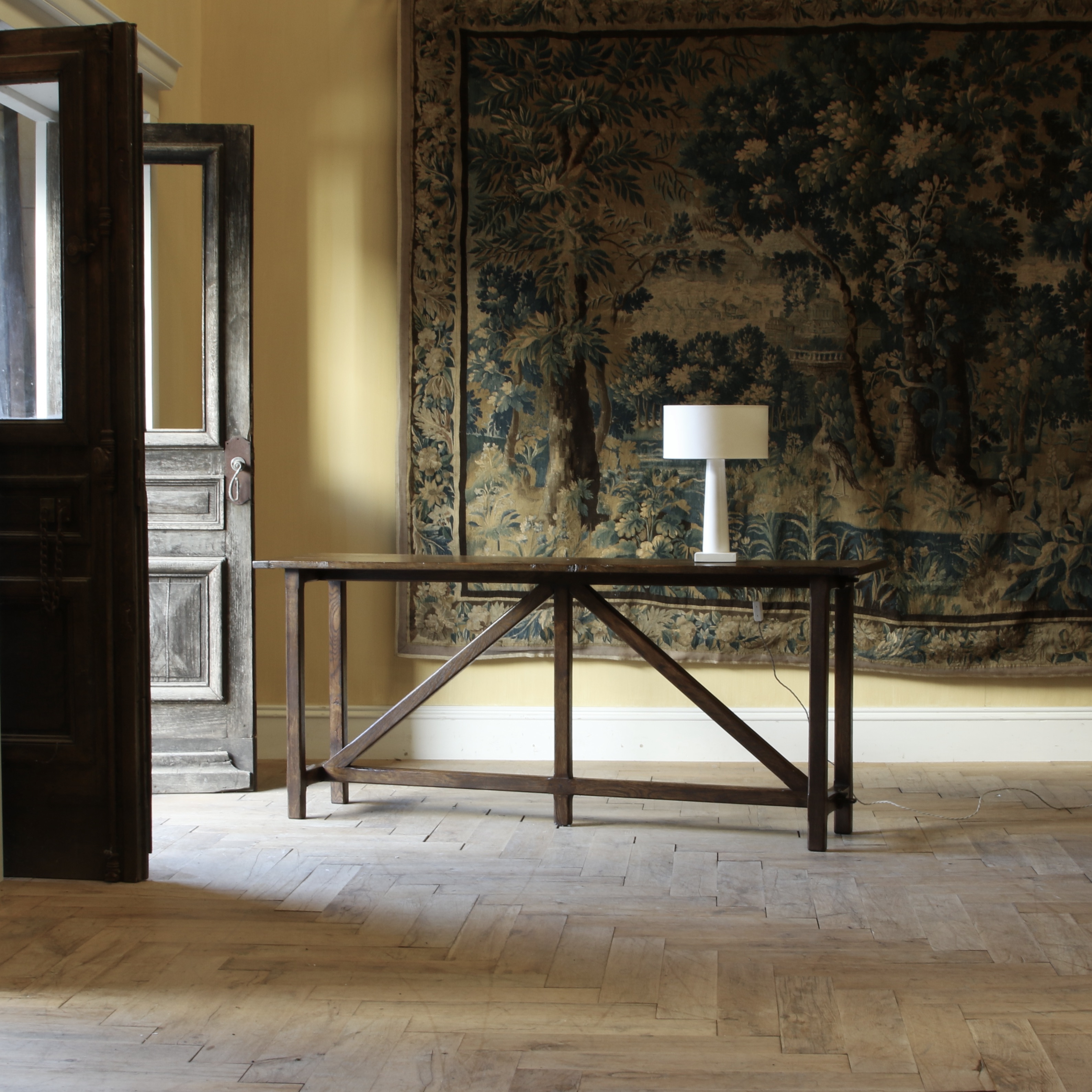 154-72 - Avignon Side Table // JS Editions